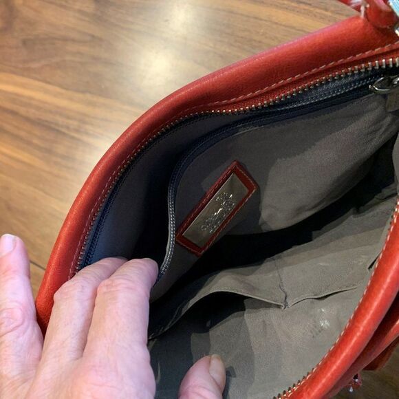 Roots purse, handbag, crossbody, messenger, real leather, red, lined - Picture 8 of 15